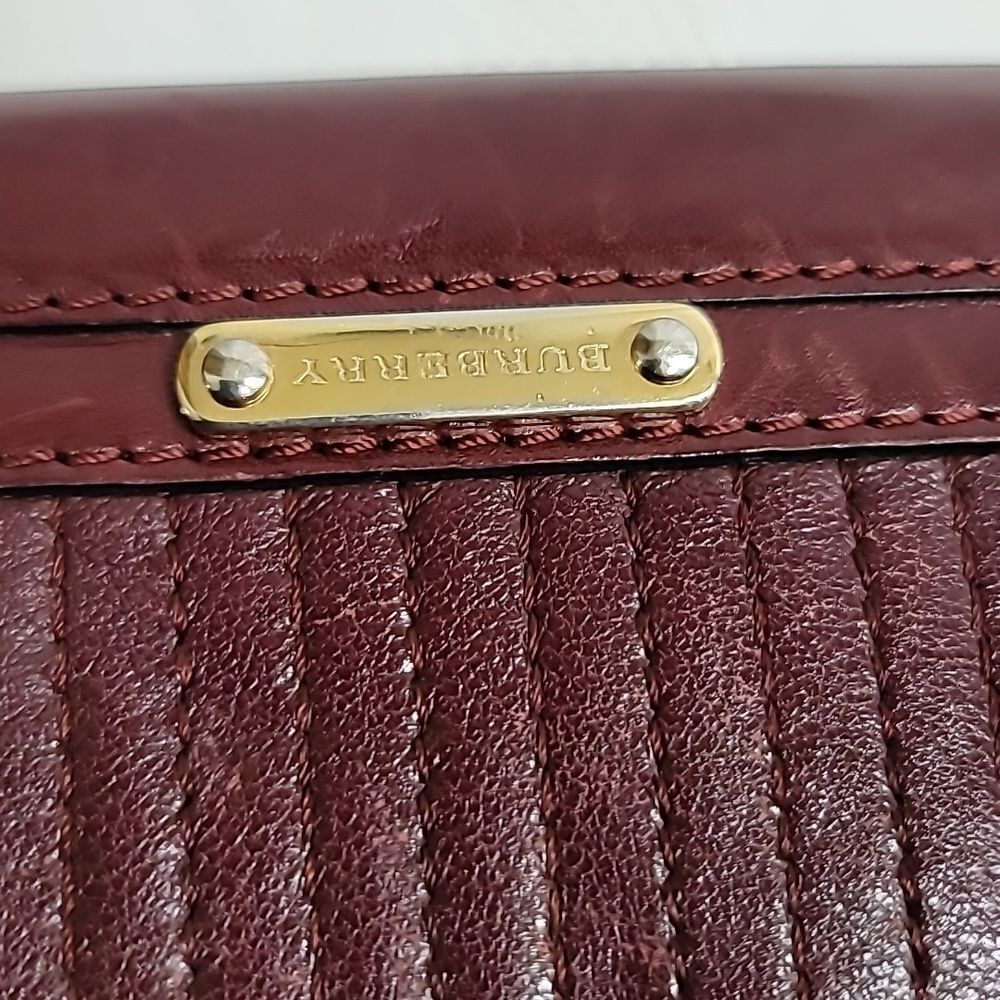Burberry Quilted Leather Zip Around Wallet In Burgandy - Picture 5 of 12